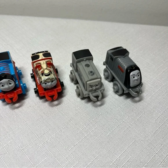 Thomas & Friends Multi-Color Engine Collection. Set of 7 - Picture 3 of 4